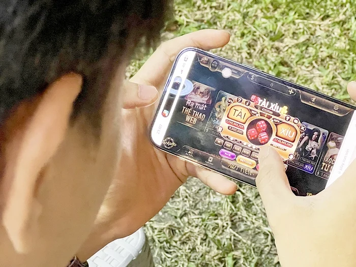 chơi tài xỉu trên điện thoại